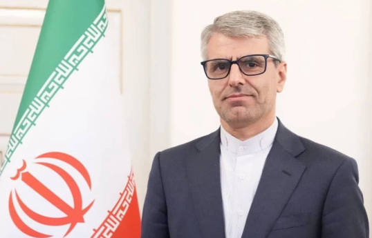 Iran says no understanding with US yet, will wait to see if blockade ends