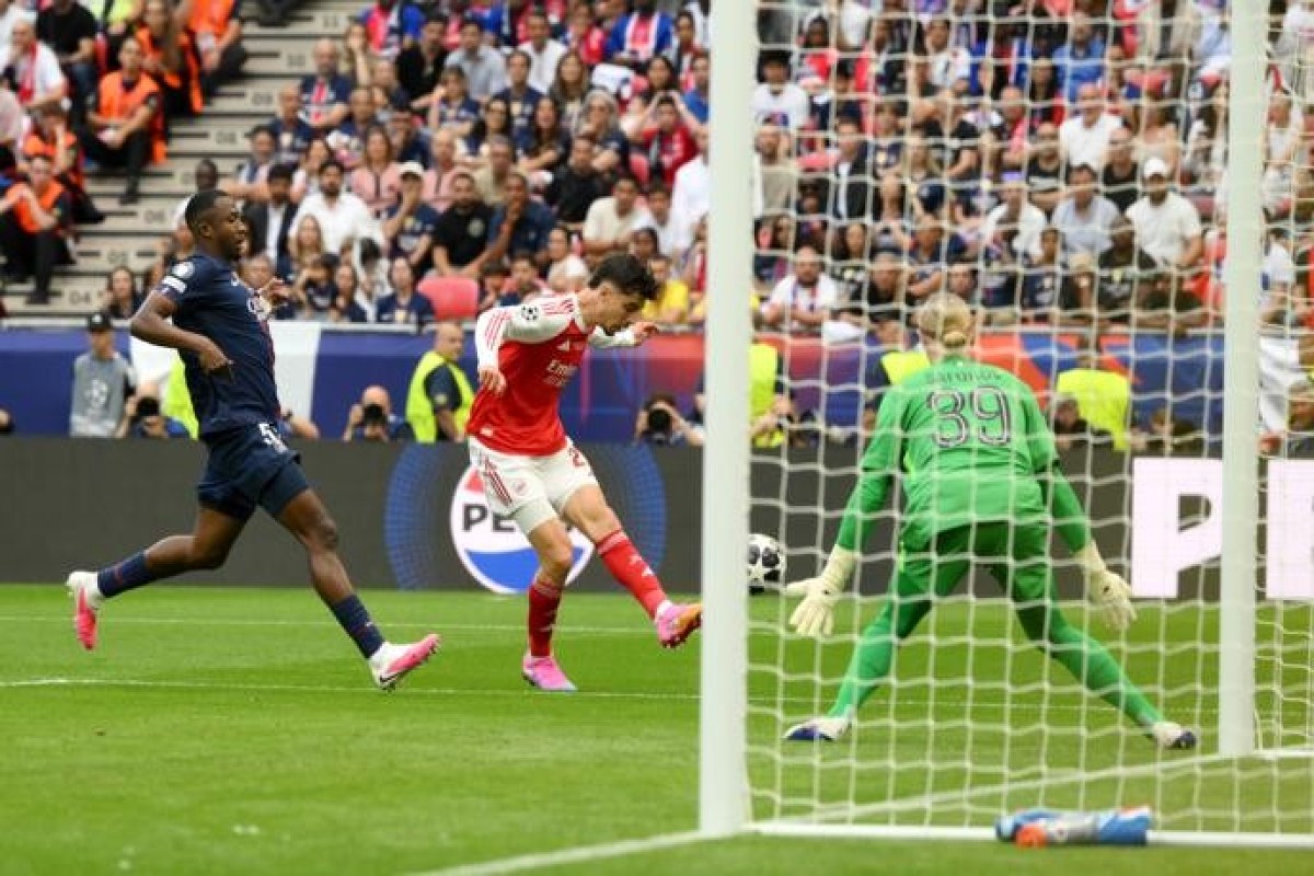 Arsenal opened the scoring in the Champions League final against PSG