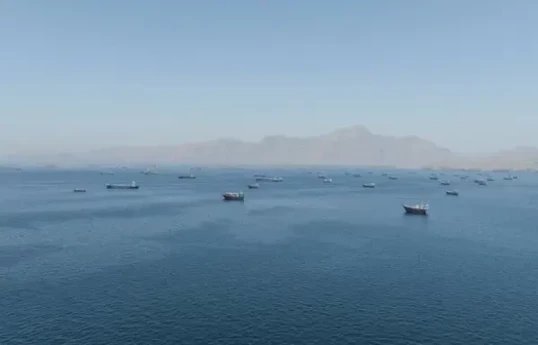 Media: Iran's naval blockade continues, ships receive stop warnings from US