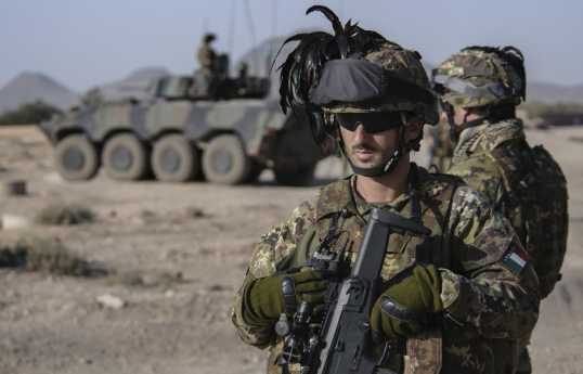 Italy sends 100 troops and aircraft to Romania