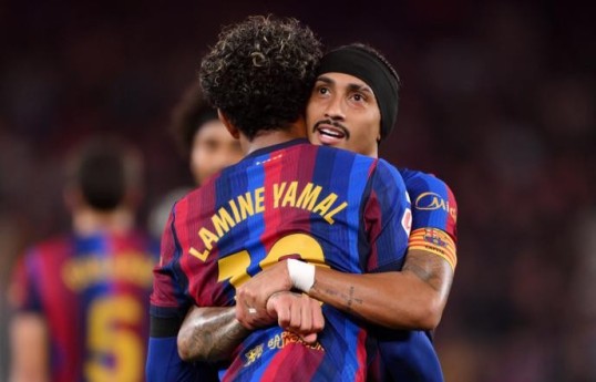 Barcelona regained the lead in the Spanish league after defeating Alaves