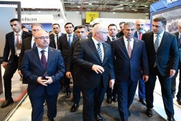 Azerbaijani, Turkish defense ministers visit ADEX 2026 exhibition-PHOTO 