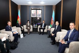 Azerbaijan’s Defense Ministry Director General holds meetings at ADEX 2026-PHOTO 