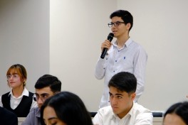 Working Group under Interdepartmental Center of the Coordination Headquarters met with influencers at Karabakh University