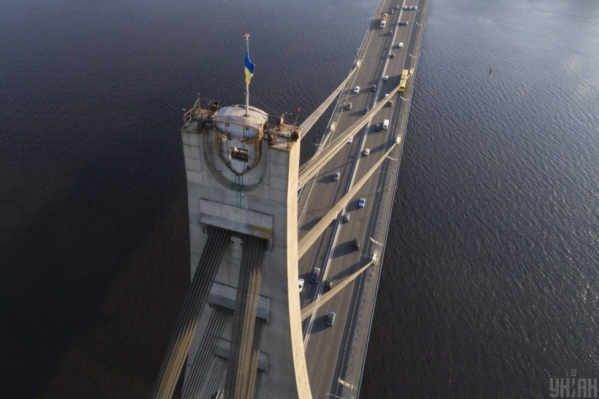 Russian forces strike Northern Bridge in Kyiv