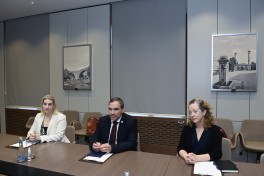 FM Bayramov meets senior adviser to US special envoy for peace missions