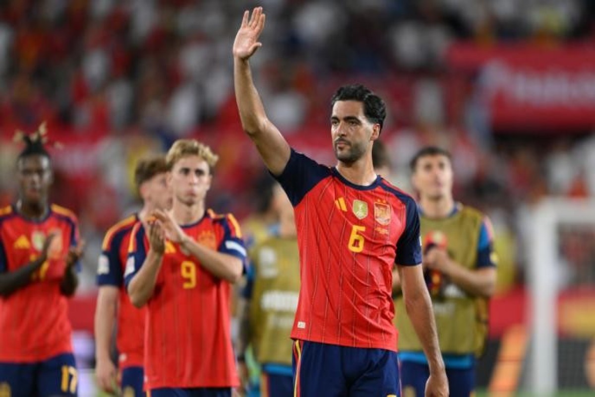 Spanish national football team extended its unbeaten streak to 42 matches