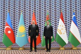 President Ilham Aliyev arrived at Awaza Complex to attend 8th Consultative Meeting of Heads of State of Azerbaijan and Central Asia