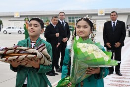 President Ilham Aliyev arrived in Turkmenistan on working visit - PHOTO 