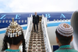 President Ilham Aliyev arrived in Turkmenistan on working visit - PHOTO 