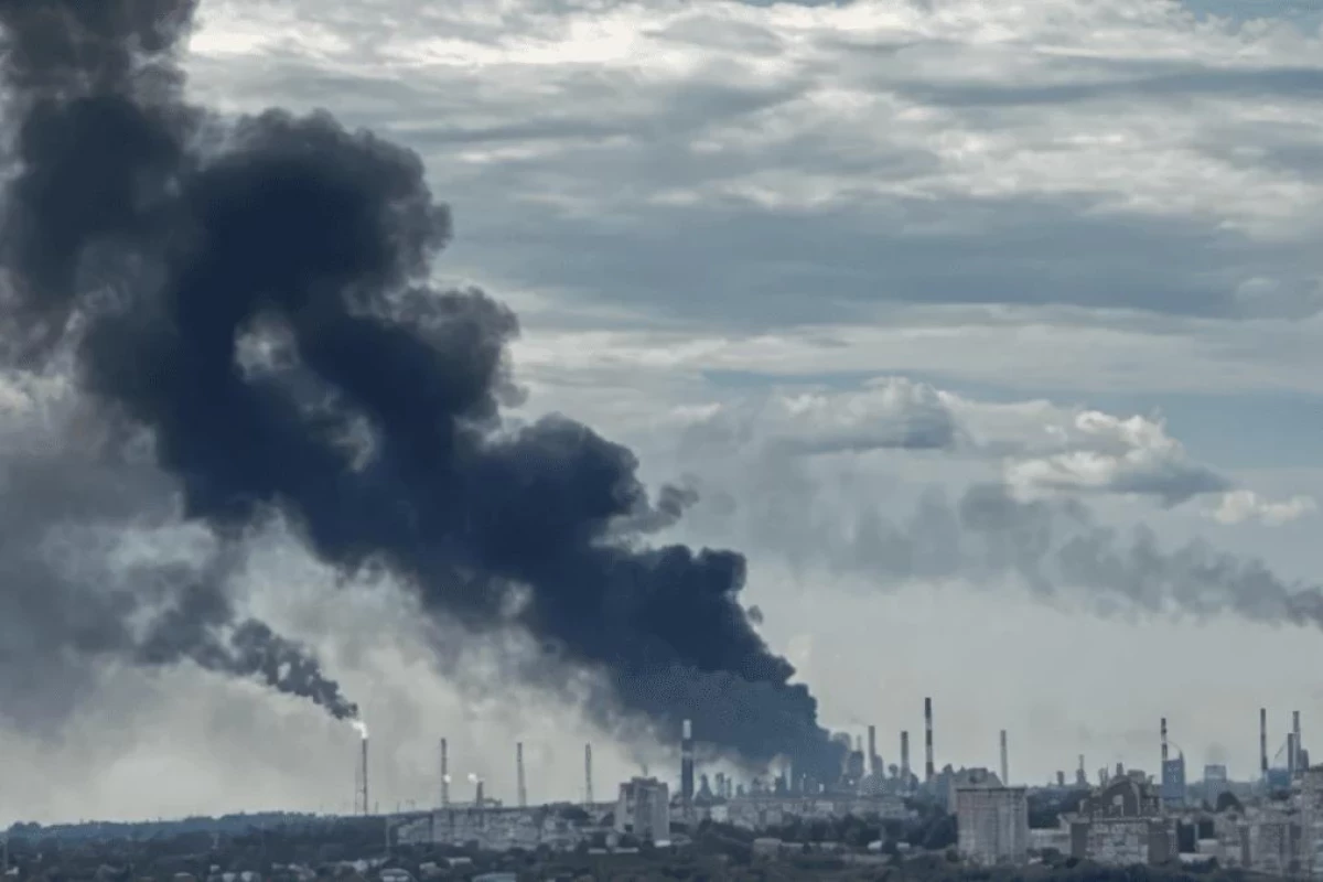 Zelenskyy confirms strikes on oil refineries in Russia