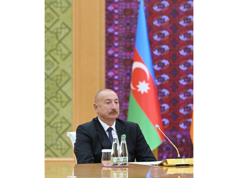 Limited-format meeting of CIS Council of Heads of State underway in Turkmenbashi, President Ilham Aliyev delivered speech at event -UPDATED 