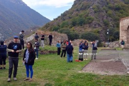 International travelers visit Khudavang monastery complex - PHOTO 