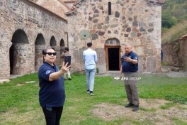 International travelers visit Khudavang monastery complex - PHOTO 