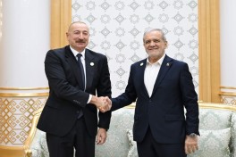 President Ilham Aliyev met with President of Iran in Turkmenbashi - UPDATED 