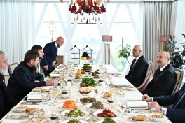 President Ilham Aliyev and Head of Chechen Republic of Russia have lunch together