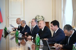 President Ilham Aliyev held expanded meeting with Prime Minister of Cambodia