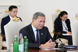 President Ilham Aliyev held expanded meeting with Prime Minister of Cambodia
