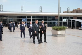 Czech transport minister visits Baku Railway Station