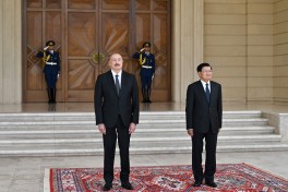 Official welcome ceremony held in Baku for President of Laos