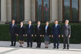 Official welcome ceremony held in Baku for President of Laos