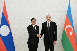 Official welcome ceremony held in Baku for President of Laos