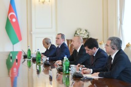 President Ilham Aliyev held expanded meeting with President of Laos - PHOTO 
