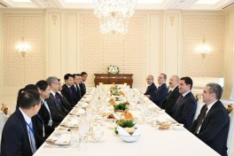 Official luncheon hosted on behalf of President Ilham Aliyev in honor of President of Laos