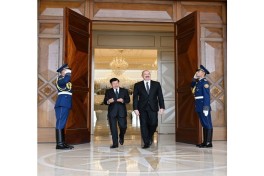 Official luncheon hosted on behalf of President Ilham Aliyev in honor of President of Laos