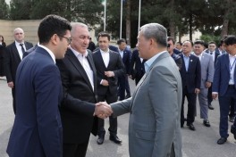 Prime Minister of Cambodia visited the enterprises of Ministry of Defense Industry.-PHOTO 