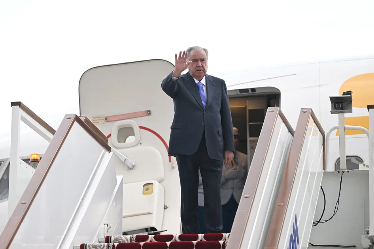 Emomali Rahmon departs for Baku to attend CICA Summit