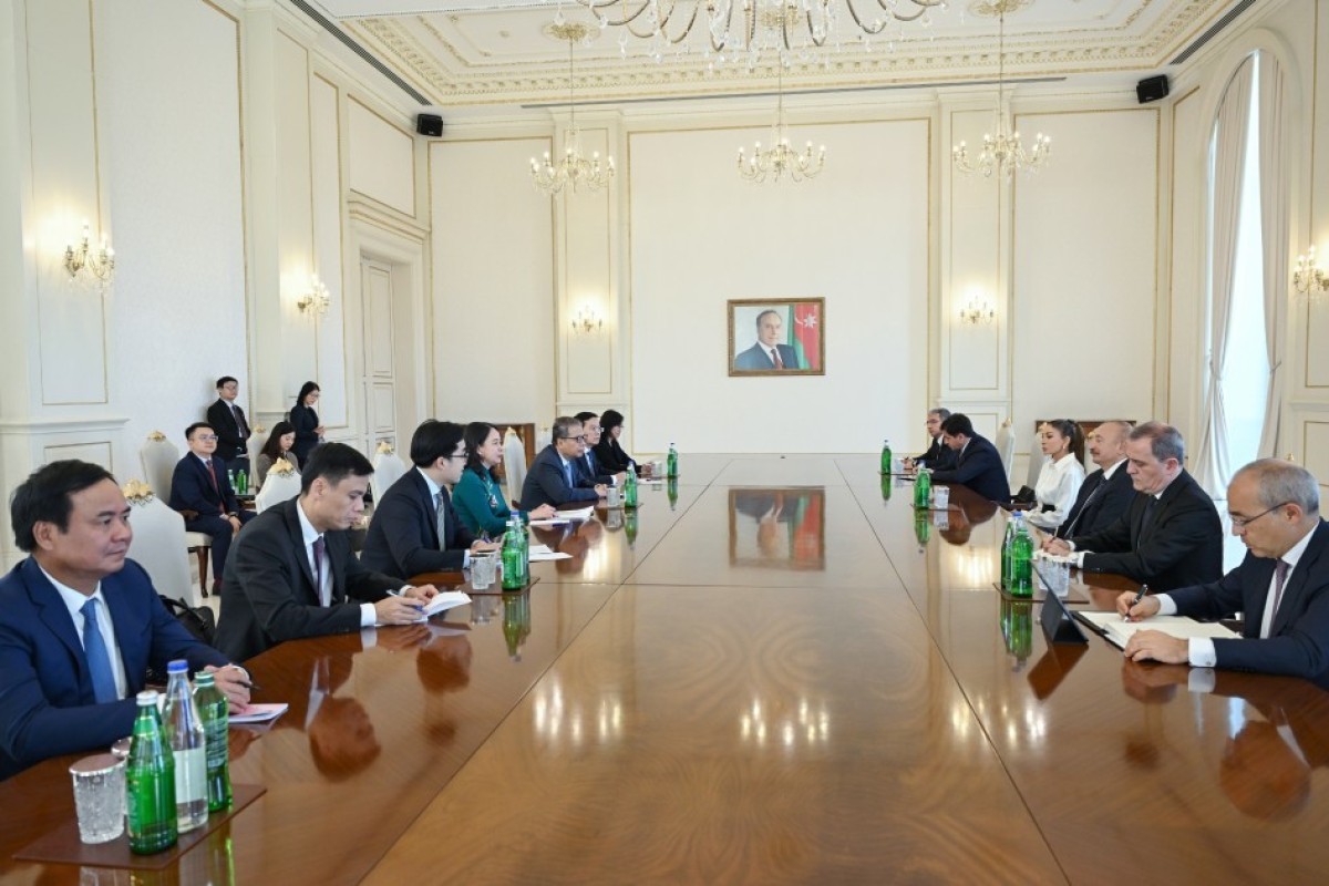 President Ilham Aliyev met with Vietnamese Vice President