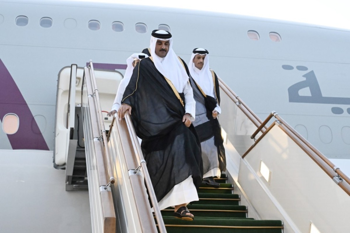 Emir of Qatar arrives in Azerbaijan