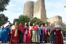 NGOs hold kelaghayi march in central Baku