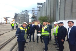 Azerbaijani delegation familiarizes itself with operations of Kazakhstan’s leading ports and terminals
