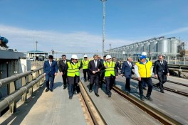 Azerbaijani delegation familiarizes itself with operations of Kazakhstan’s leading ports and terminals