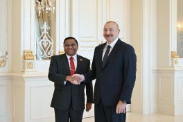 President of Azerbaijan receives Sri Lankan minister