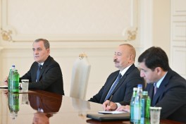 President of Azerbaijan receives Sri Lankan minister