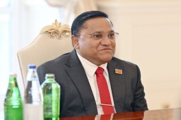 President of Azerbaijan receives Sri Lankan minister