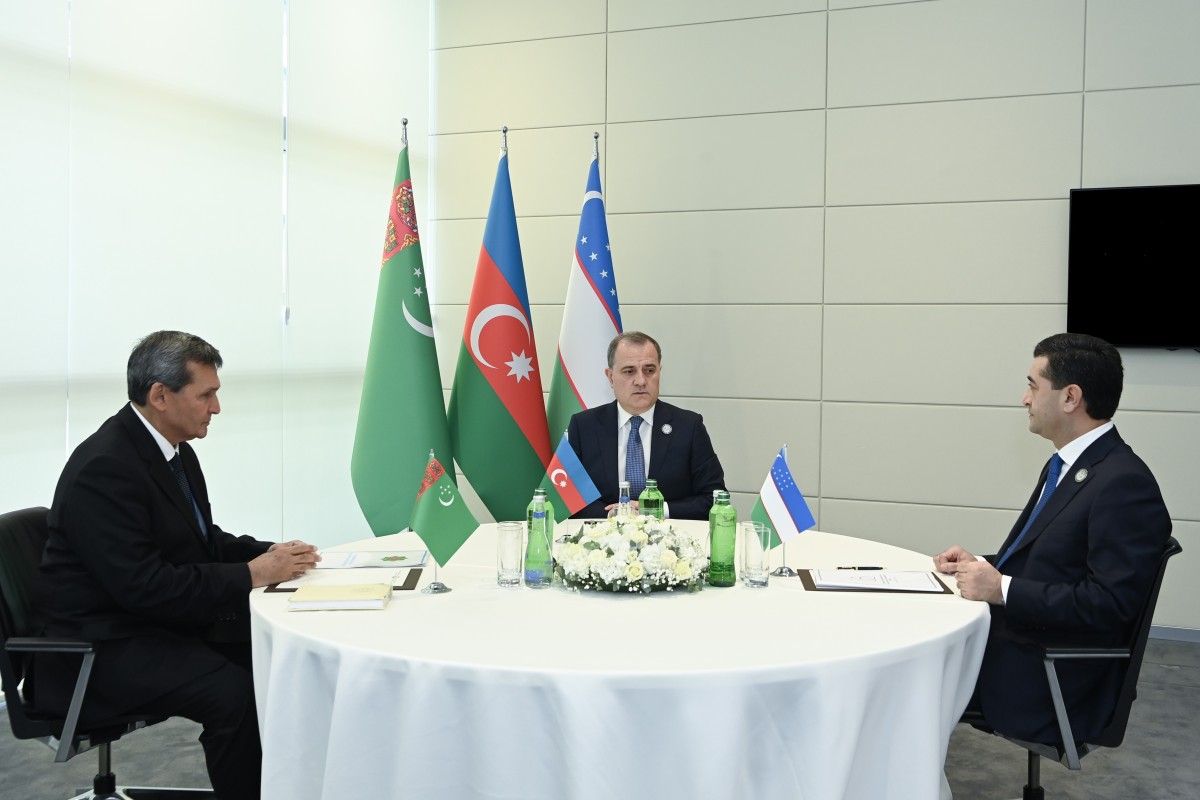 Foreign ministers of Azerbaijan, Uzbekistan and Turkmenistan hold trilateral meeting