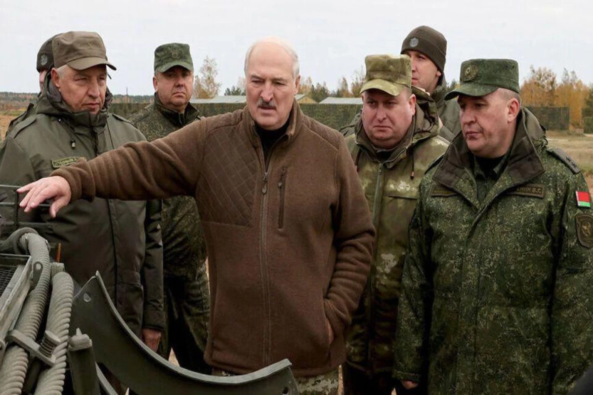 Lukashenko orders expansion of volunteer defense units in Belarus