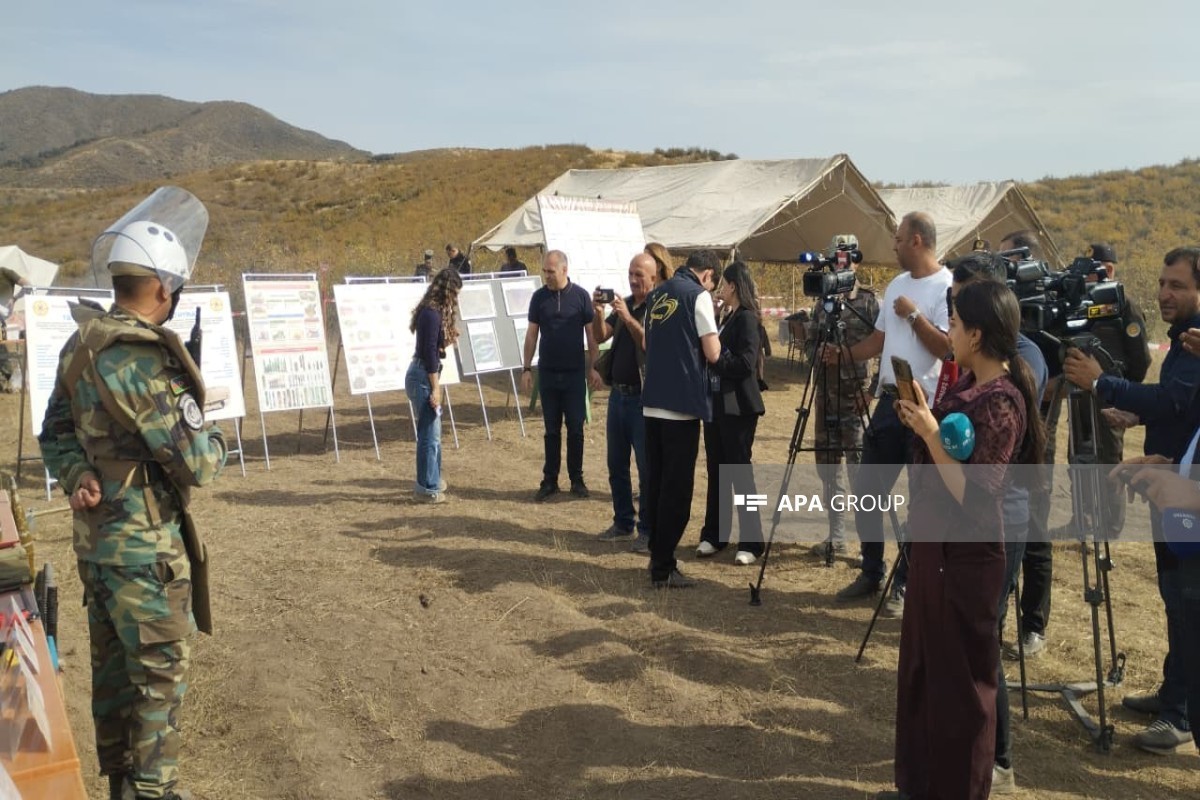 Media representatives familiarize themselves with demining operation carried out by MES in Aghdam - PHOTO 