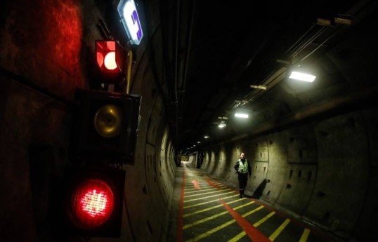 Train, bus collide in Channel Tunnel, injure 19