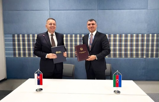 Peter Kažimír, Governor of the National Bank of Slovakia and Governor of the Central Bank of the Republic of Azerbaijan Taleh Kazimov