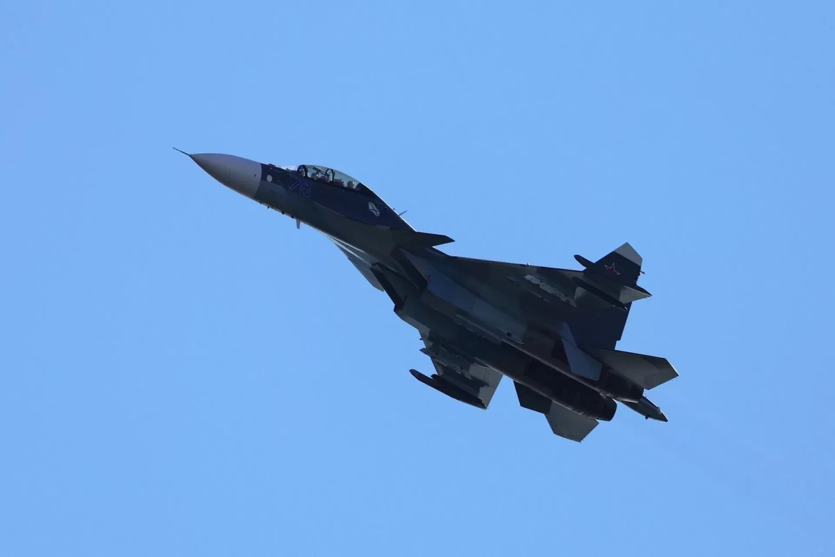 Military aircraft crashes in Russia