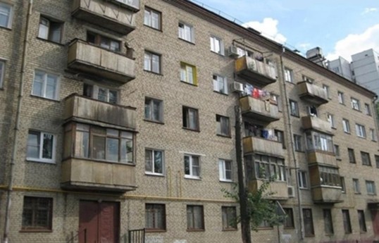 Azerbaijan plans to insulate Soviet-era buildings by 2060