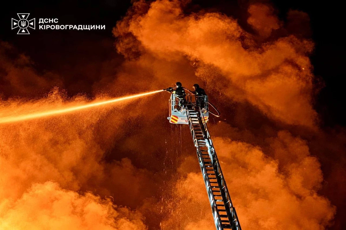 Zelensky: Russia fires 21 ballistic missiles at Ukraine, killing 2 people