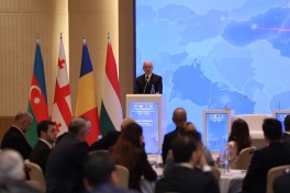 Baku hosts first international forum dedicated to Green Energy Corridor