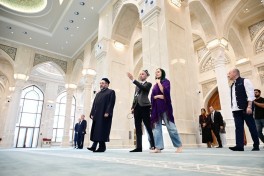 Leyla Aliyeva visits "The World Through a Child's Eyes" exhibition and Imam al-Bukhari Memorial Complex in Samarkand