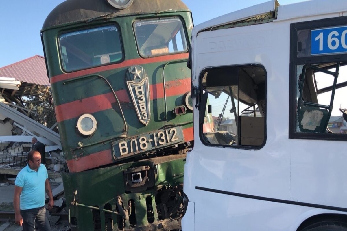 Russia: 6 killed in train-minibus collision in eastern region